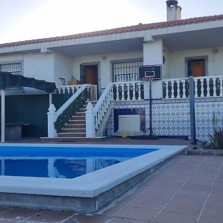 Villa Los Cantos โตเลโด ภายนอก รูปภาพ