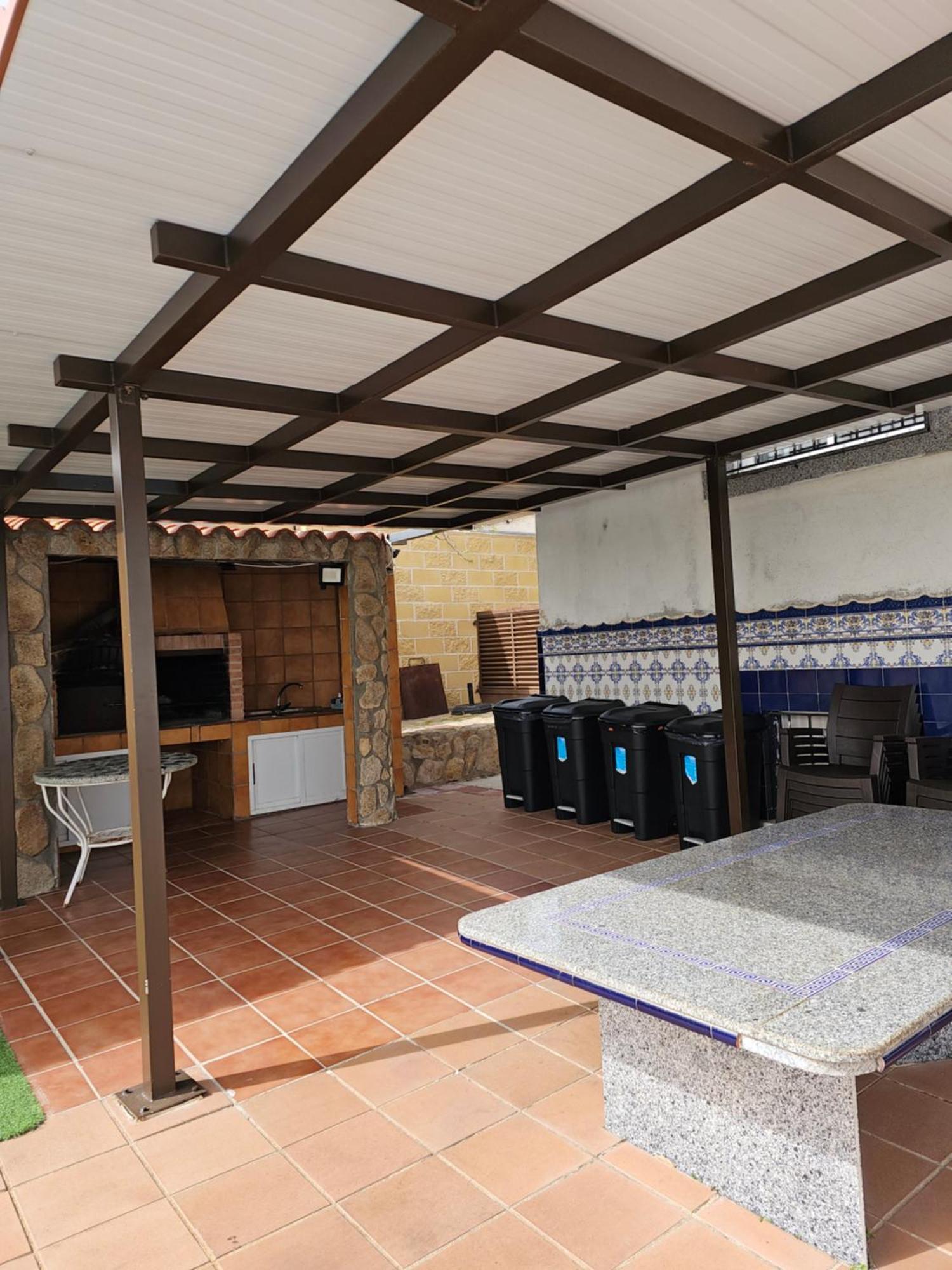Villa Los Cantos โตเลโด ภายนอก รูปภาพ